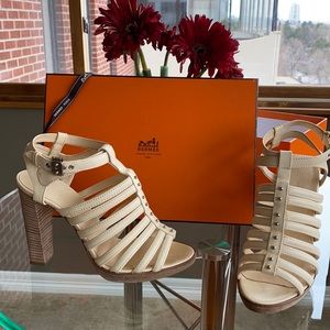 Authentic Hermės sandals 👡